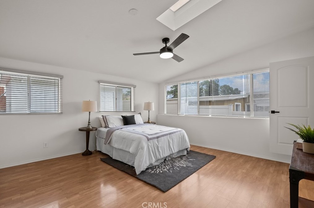 3355 Alabama St, Glendale CA 91214-1214 exterior