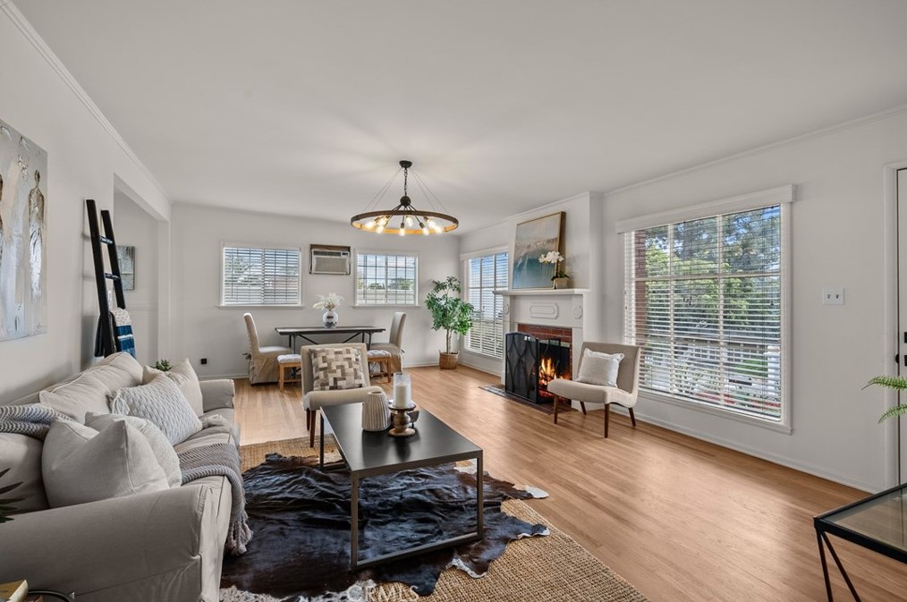 3355 Alabama St, Glendale CA 91214-1214 exterior