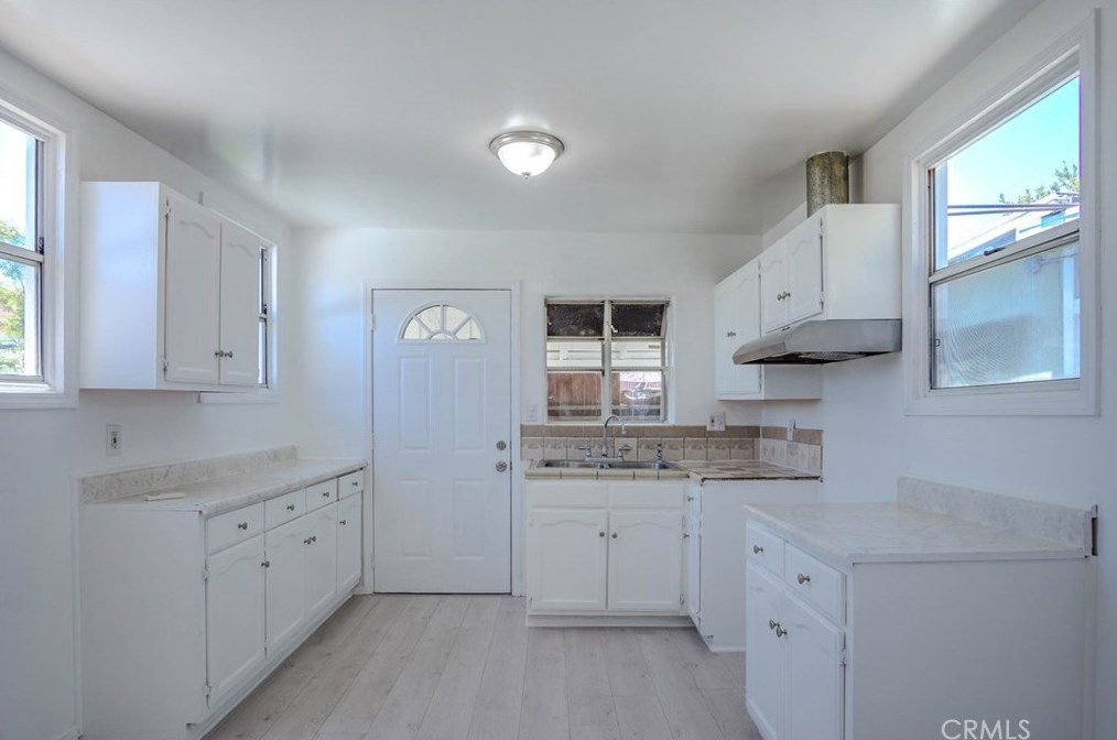 927 Hazard Ave, Los Angeles CA  90063-1253 exterior