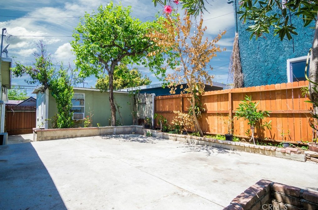 927 Hazard Ave, Los Angeles CA  90063-1253 exterior