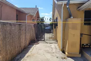 4528 Arlington Ave, Los Angeles, CA 90043 - Photo 13