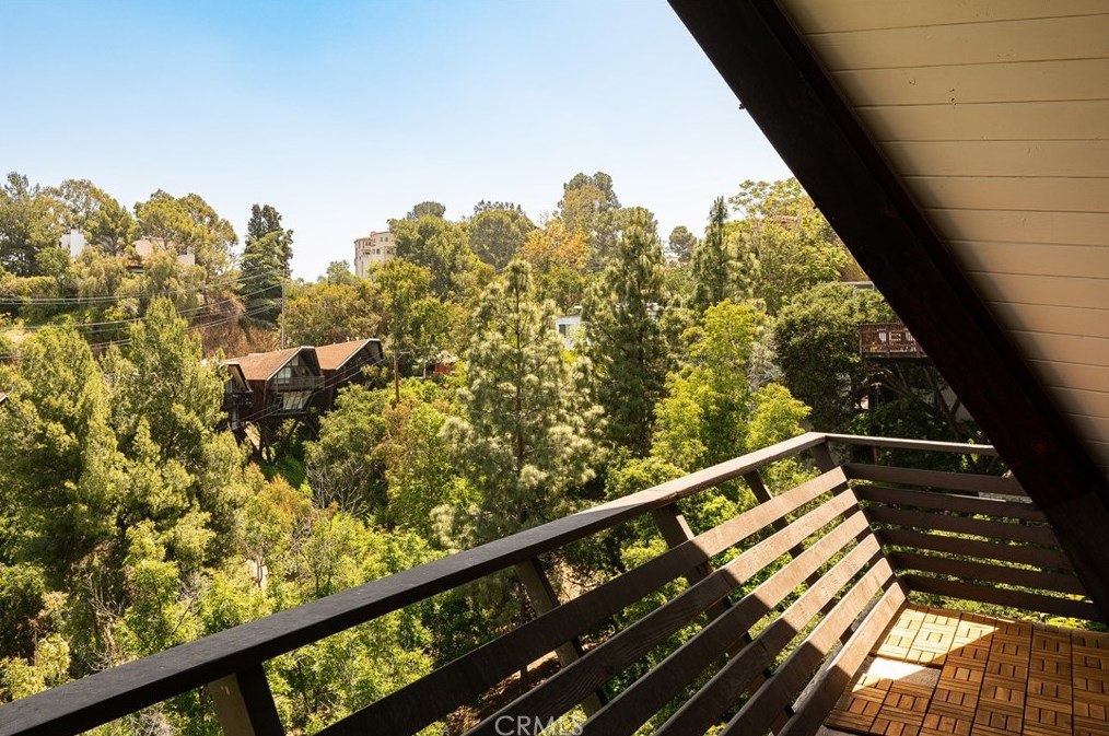 7147 Woodrow Wilson Dr, Los Angeles CA  90068-1726 exterior