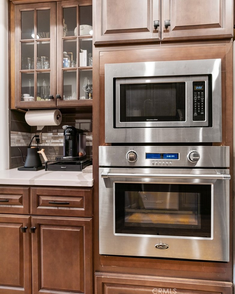 1905 Caminito De La Valle, Glendale CA 91208-3048 exterior