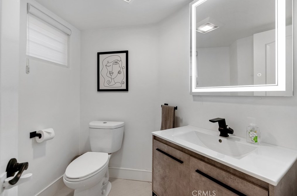 1905 Caminito De La Valle, Glendale CA 91208-3048 exterior