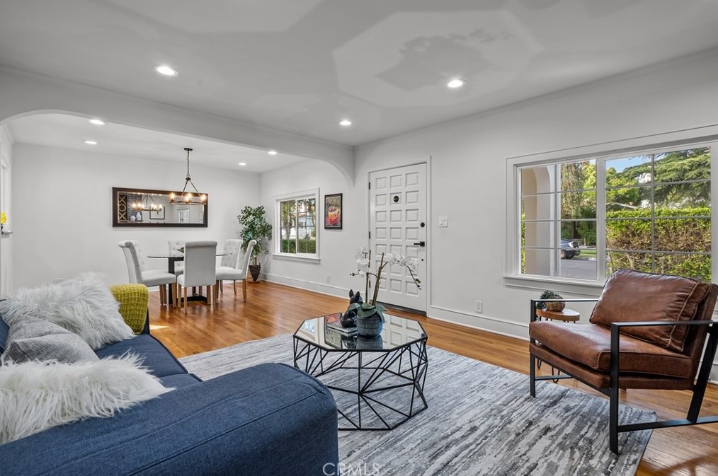 1551 Wellesley Ave, Los Angeles CA  90025-3629 exterior