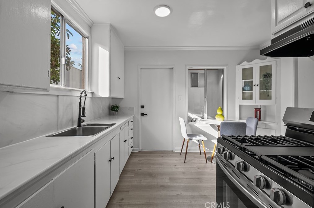 1551 Wellesley Ave, Los Angeles CA  90025-3629 exterior