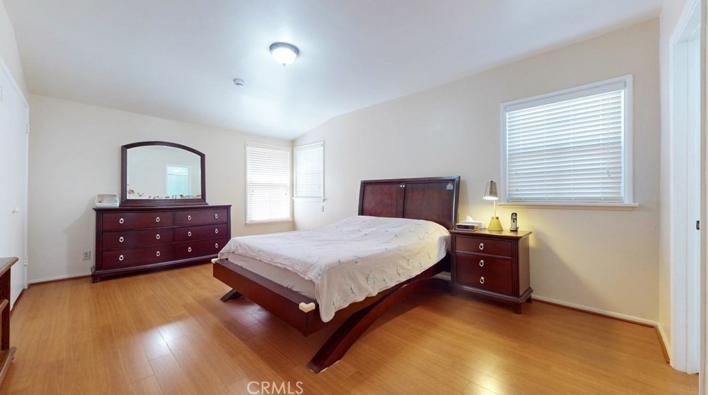 2230 Chevy Chase Dr, Glendale CA  91206-1807 exterior