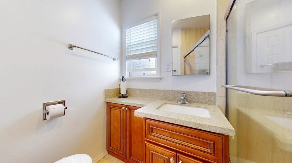 2230 Chevy Chase Dr, Glendale CA  91206-1807 exterior