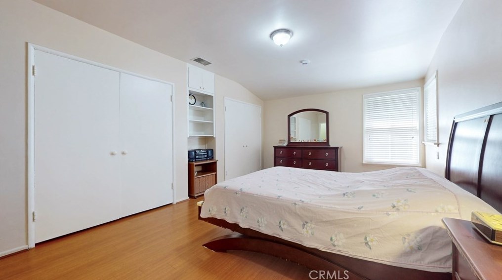 2230 Chevy Chase Dr, Glendale CA  91206-1807 exterior