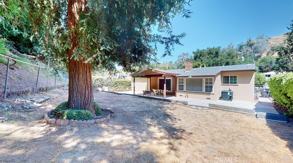 2230 Chevy Chase Dr, Glendale CA  91206-1807 exterior