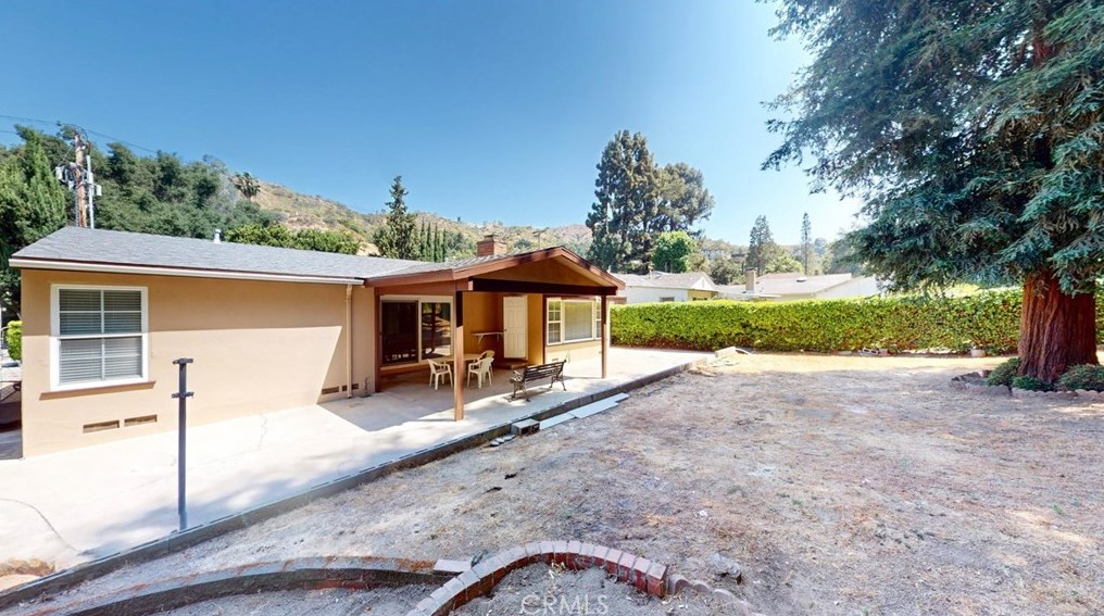 2230 Chevy Chase Dr, Glendale CA  91206-1807 exterior