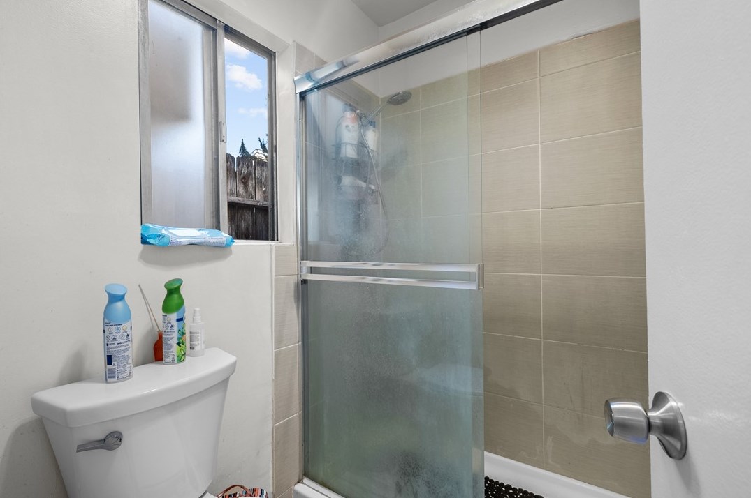 712 Doran St, Glendale CA  91203-0015 exterior