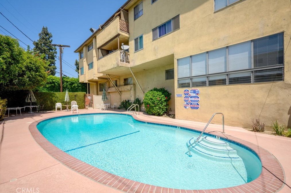 600 Stocker St, Glendale CA  91202-2266 exterior