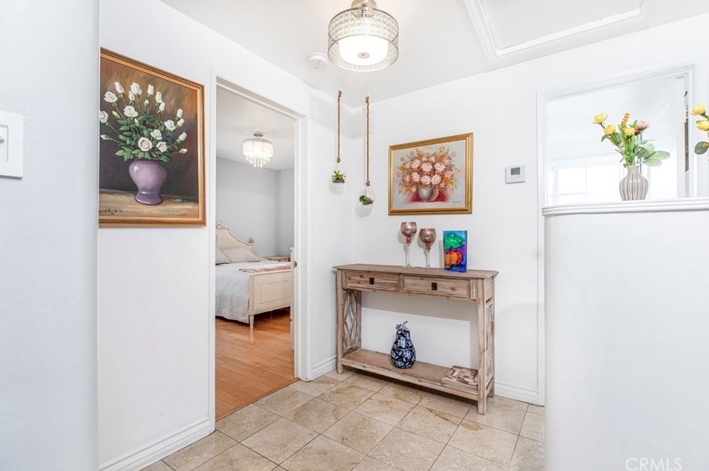 812 Doran St, Glendale CA  91203-0015 exterior