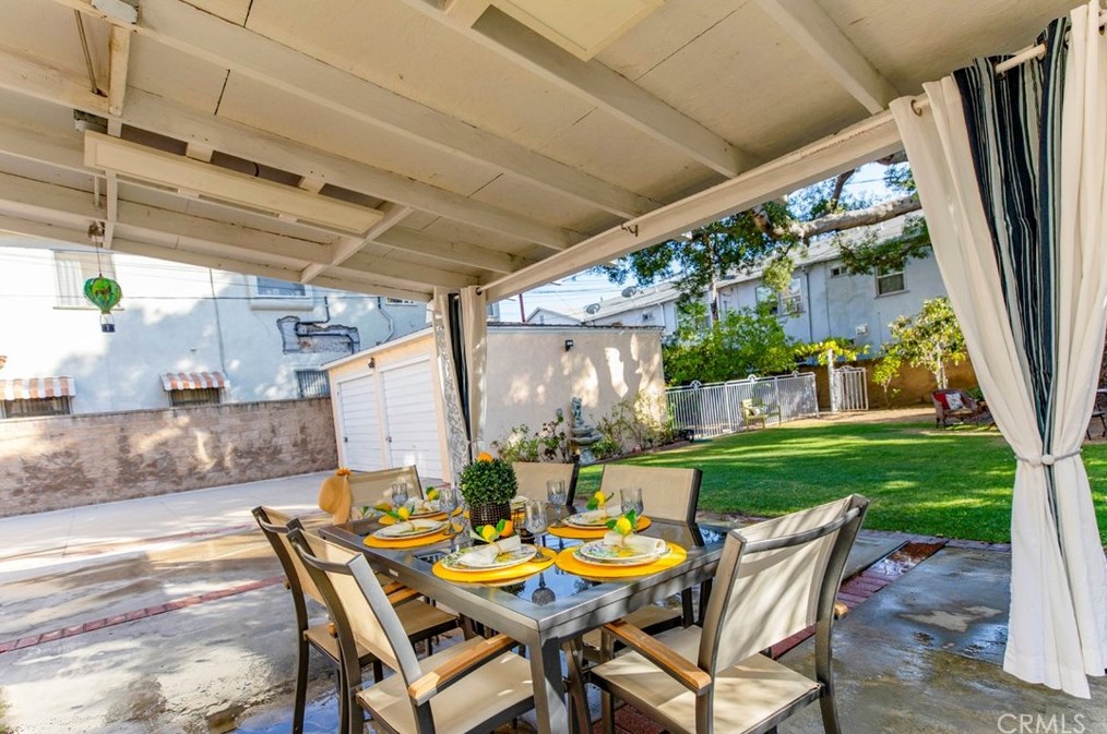 812 Doran St, Glendale CA  91203-0015 exterior