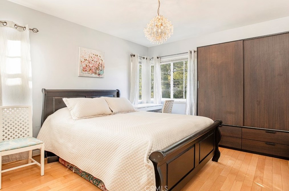 812 Doran St, Glendale CA  91203-0015 exterior