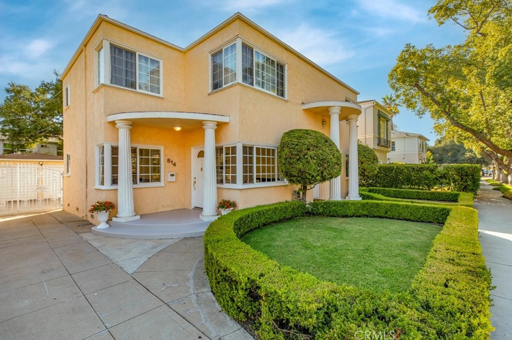 812 Doran St, Glendale CA  91203-0015 exterior