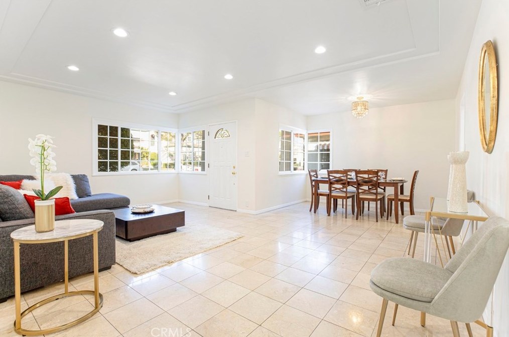 812 Doran St, Glendale CA  91203-0015 exterior