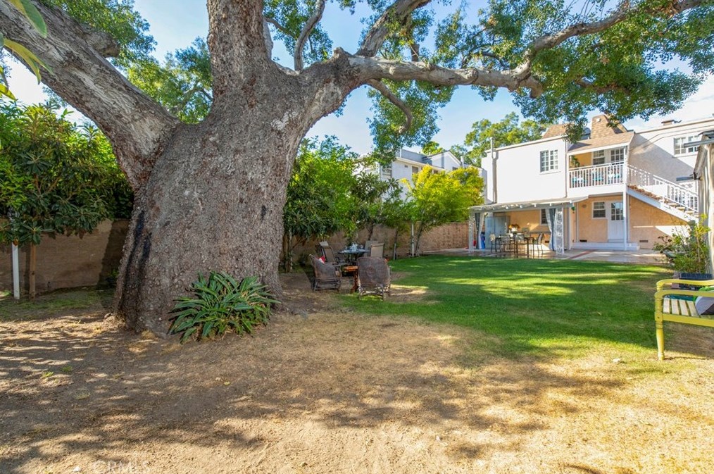 812 Doran St, Glendale CA  91203-0015 exterior