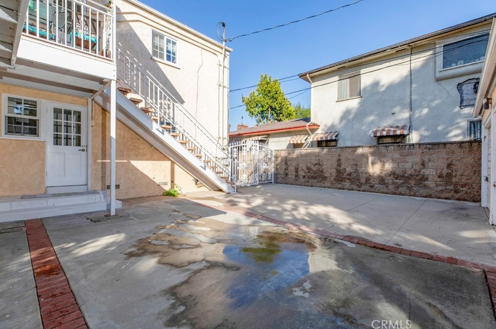 812 Doran St, Glendale CA  91203-0015 exterior