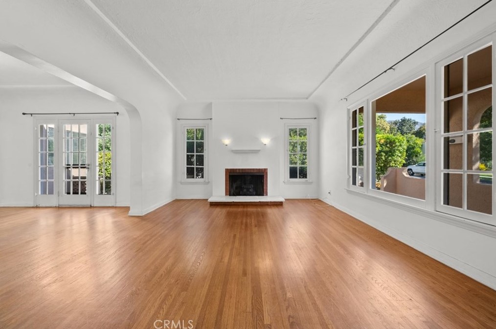 1355 Idlewood Rd, Glendale CA  91202-2042 exterior