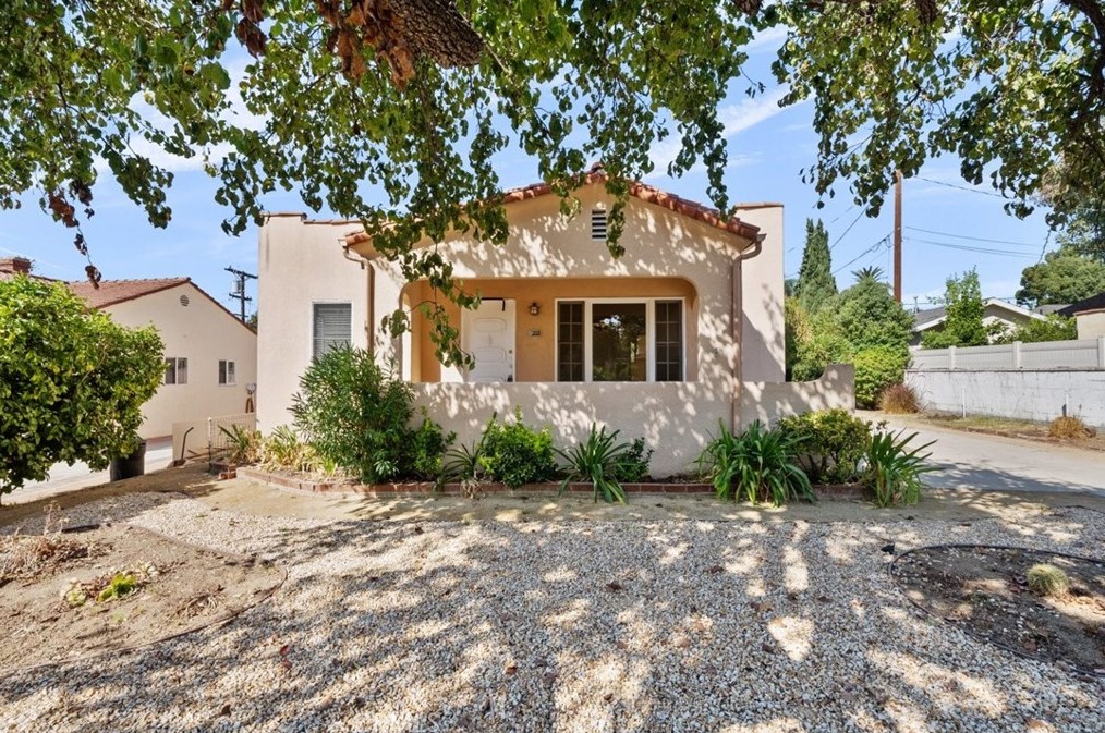 1355 Idlewood Rd, Glendale CA  91202-2042 exterior