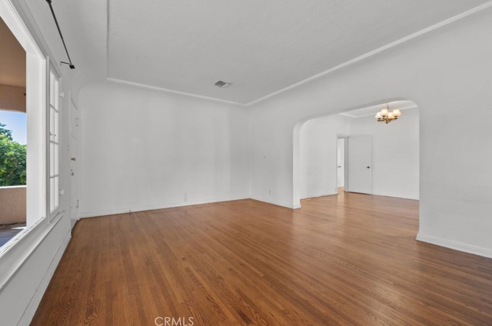 1355 Idlewood Rd, Glendale CA  91202-2042 exterior