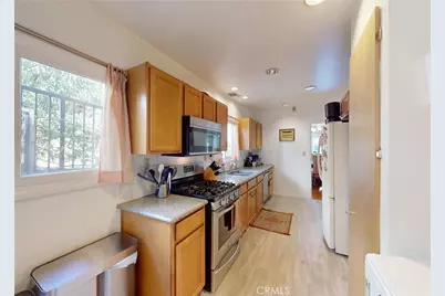 2049 Argyle Avenue, Los Angeles, CA 90068 - Photo 7