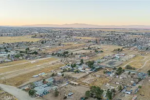 3339 E Ave, Palmdale, CA 93550 - Photo 15