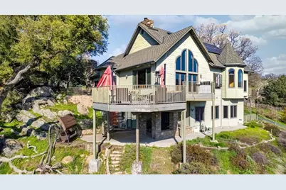 24500 Heather Court, Tehachapi, CA 93561 - Photo 3