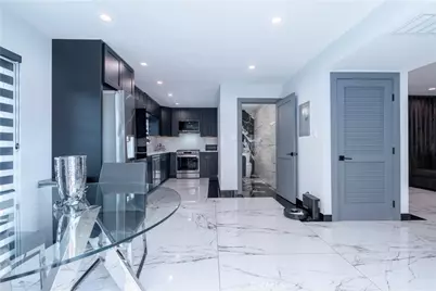 4405 Ventura Canyon Avenue, Sherman Oaks, CA 91423 - Photo 13