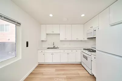 1103 S Hobart Boulevard, Los Angeles, CA 90006 - Photo 35