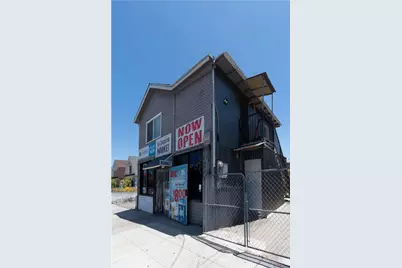 285 W 9th Street, San Pedro, CA 90731 - Photo 1
