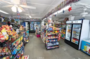 285 W 9th St, San Pedro, CA 90731 - Photo 5