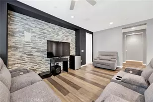 27642 Camellia Dr, Saugus, CA 91350 - Photo 21