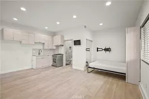 6709 Mammoth Ave, Los Angeles, CA 91405 - Photo 19