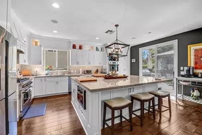 21756 Redwood Canyon Place, Saugus, CA 91390 - Photo 7