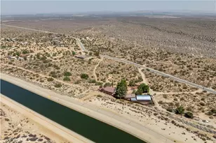 32451 Valyermo Rd, Pearblossom, CA 93553 - Photo 29