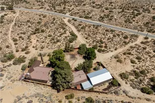 32451 Valyermo Rd, Pearblossom, CA 93553 - Photo 31