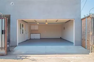 1805 W 35th St, Los Angeles, CA 90018 - Photo 25