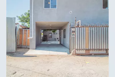 1805 W 35th Street, Los Angeles, CA 90018 - Photo 23