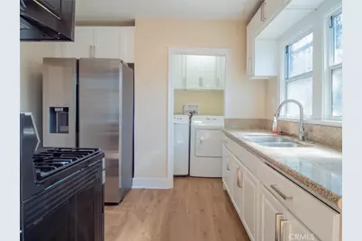 1805 W 35th Street, Los Angeles, CA 90018 - Photo 13