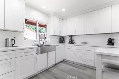 4710 Ventura Canyon Avenue, Sherman Oaks, CA 91423 - Photo 15