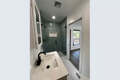 2430 Orange Avenue, La Crescenta, CA 91214 - Photo 35