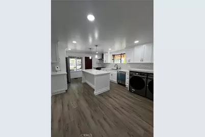 2430 Orange Avenue, La Crescenta, CA 91214 - Photo 15