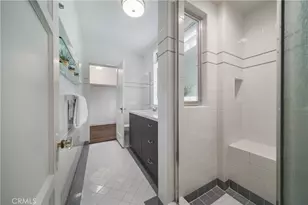 10452 Lindbrook Dr, Los Angeles, CA 90024 - Photo 43