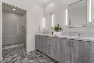 10452 Lindbrook Dr, Los Angeles, CA 90024 - Photo 35