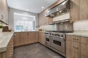 10452 Lindbrook Dr, Los Angeles, CA 90024 - Photo 19