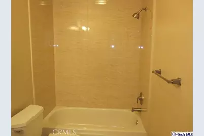 9542 Via Venezia, Burbank, CA 91504 - Photo 15