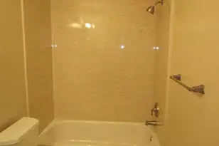9542 Via Venezia, Burbank, CA 91504 - Photo 15